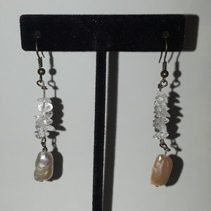 (Needsto be redone)NWT Quartz +Pearl drop Earrings